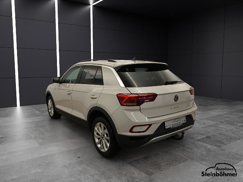 Volkswagen T-Roc Life 1.5TSI DSG LED NAV AHK ParkAssist