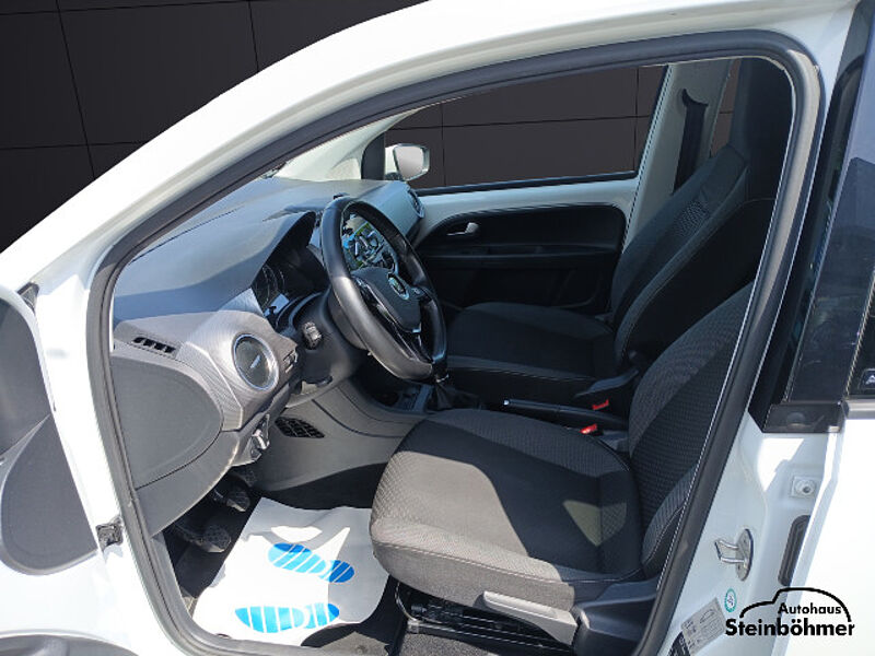 Volkswagen up! ACTIVE 1.0 Rear View Sitzhzg.