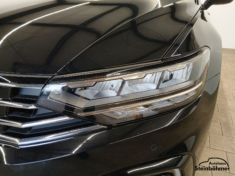 Volkswagen Passat Variant GTE 1.4TSI DSG LED NAV AHK ACC