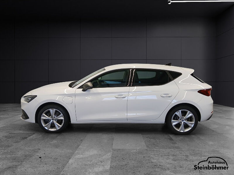 SEAT Leon FR-Line 1.4 TSI eHybrid DSG LED NAV SHZ