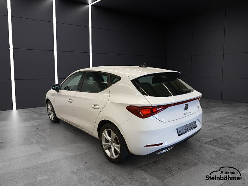 SEAT Leon FR-Line 1.4 TSI eHybrid DSG LED NAV SHZ