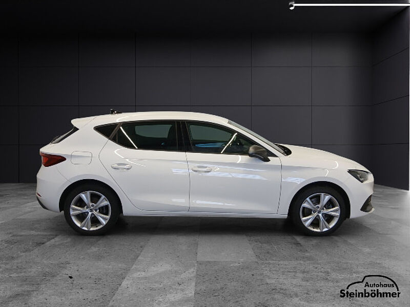 SEAT Leon FR-Line 1.4 TSI eHybrid DSG LED NAV SHZ