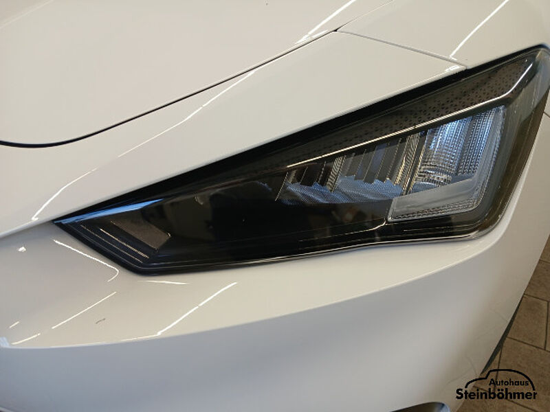 SEAT Leon FR-Line 1.4 TSI eHybrid DSG LED NAV SHZ