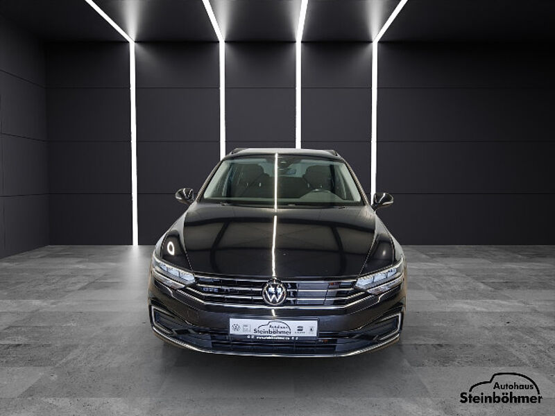 Volkswagen Passat Variant GTE 1.4TSI DSG LED NAV AHK SHZ