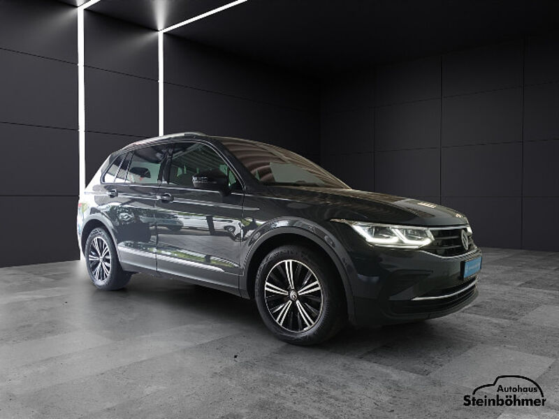 Volkswagen Tiguan United 2.0TDI DSG Navi LED-Matrix