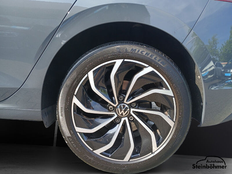 Volkswagen Golf Life 1.5 TSI Navi APP ACC
