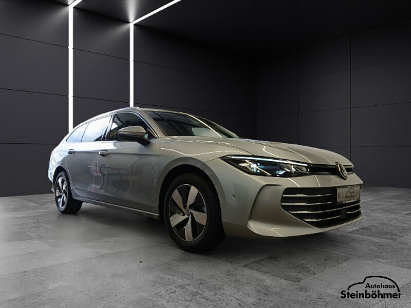 Volkswagen Passat Business 1.5eTSI DSG LED NAV AHK ACC