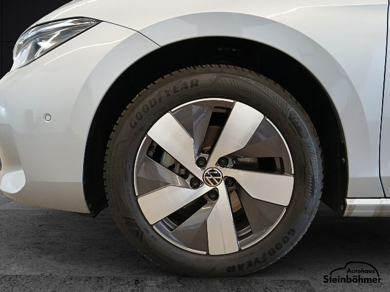 Volkswagen Passat Business 1.5eTSI DSG LED NAV AHK ACC