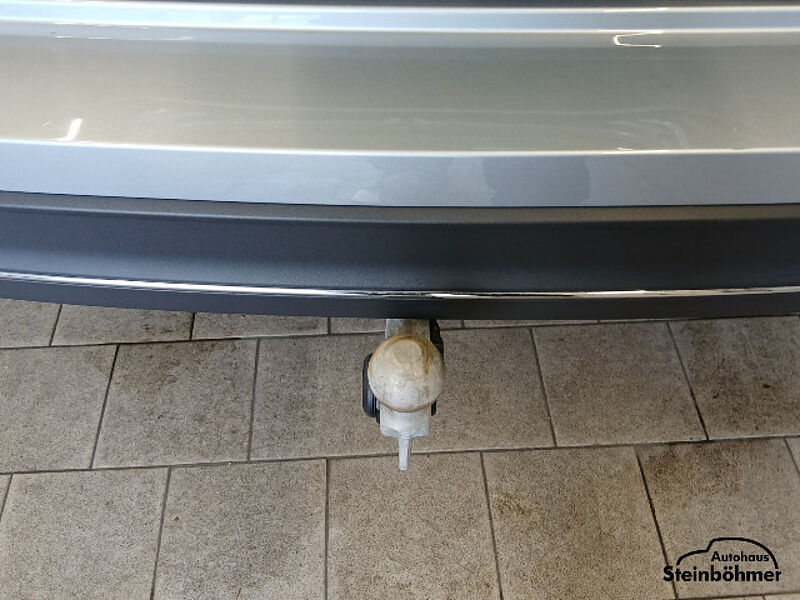 Volkswagen Passat Business 1.5eTSI DSG LED NAV AHK ACC