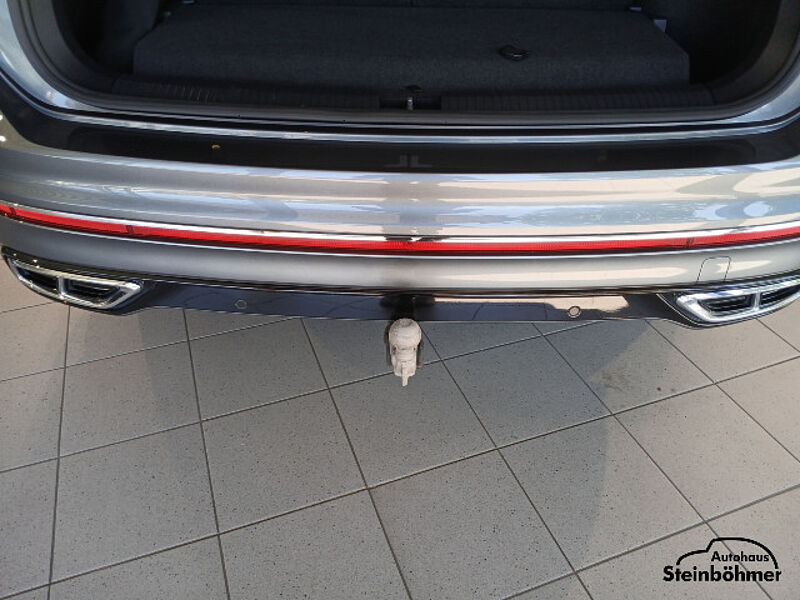 Volkswagen Tiguan Allspace 2.0 TDI R-Line 4M 7-S. AHK HUD