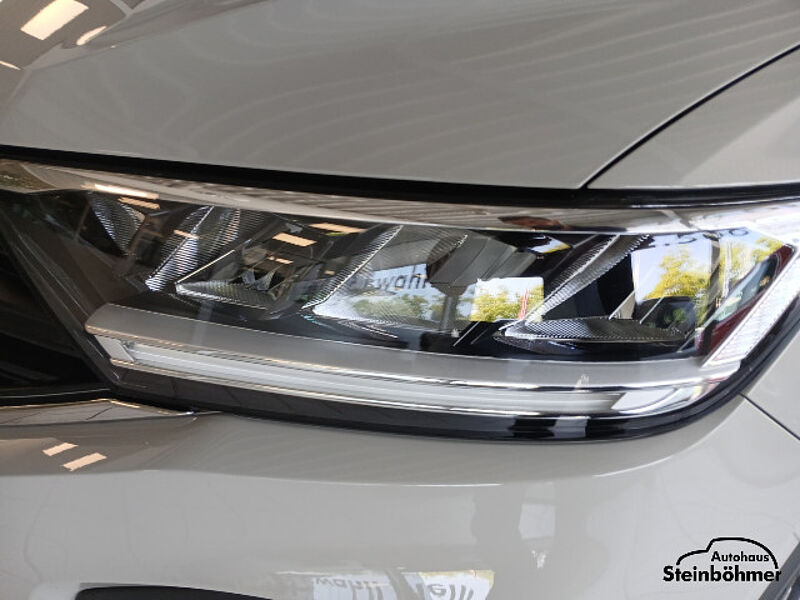 Volkswagen T-Roc 1.5TSI Life DSG Navi AHK LED Sitzhzg