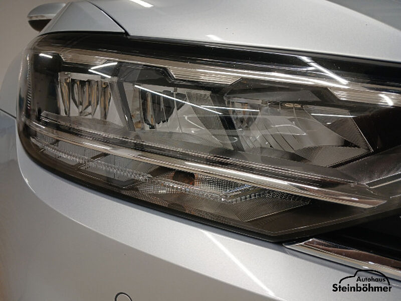 Volkswagen Passat Variant Business 2.0TDI DSG Navi LED AHK