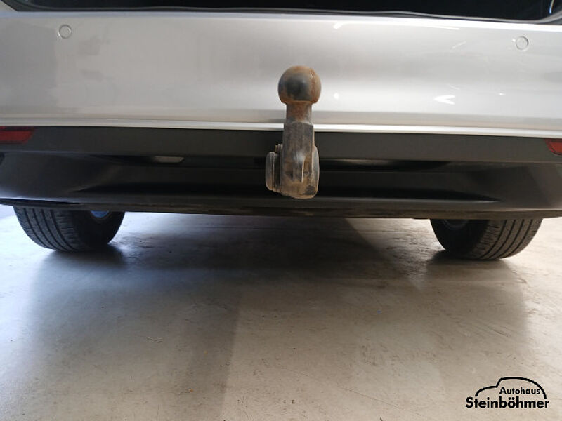 Volkswagen Passat Variant Business 2.0TDI DSG Navi LED AHK