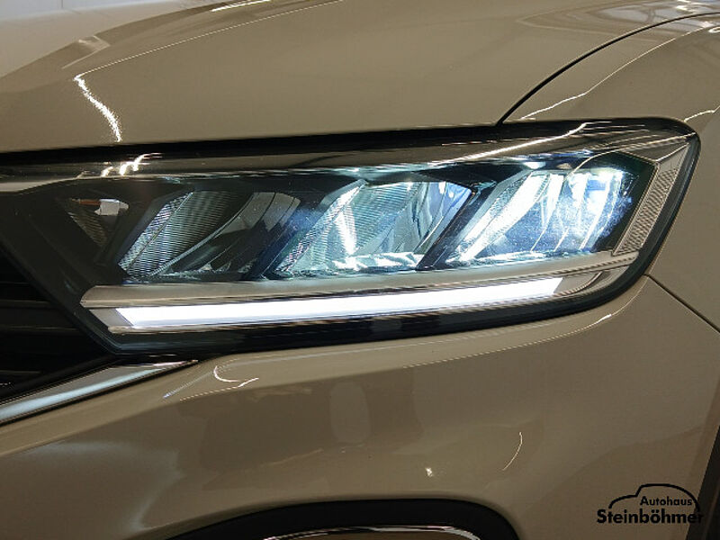 Volkswagen T-Roc Life 1.5 TSI NAVI AppCon LED AHK
