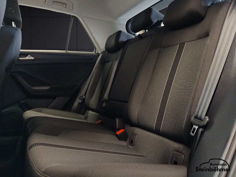 Volkswagen T-Roc Life 1.5 TSI NAVI AppCon LED AHK