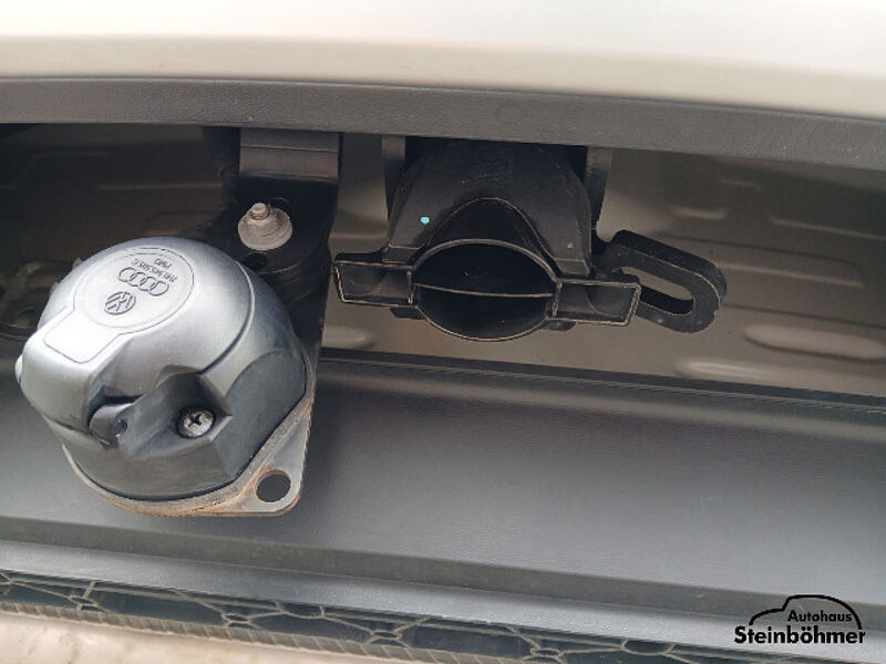 Volkswagen T-Roc Life 1.5 TSI NAVI AppCon LED AHK