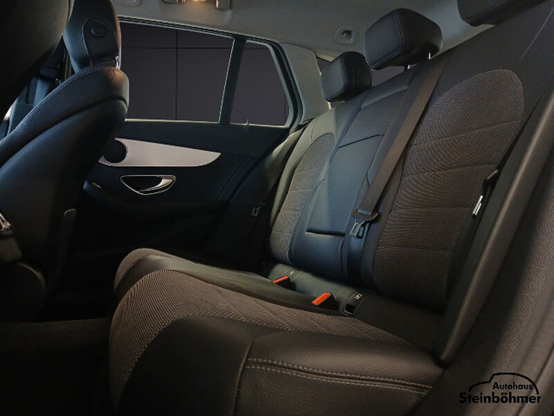 Mercedes-Benz C 180 T Avantgarde LED NAV RFK ParkAssist