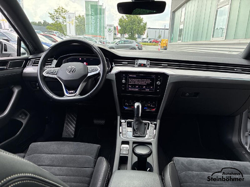 Volkswagen Passat Variant GTE 1.4 TSI DSG Rear View ACC IQ.