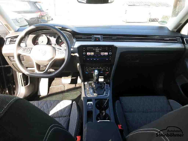 Volkswagen Passat Variant Business 2.0TDI DSG IQ. Light NAV