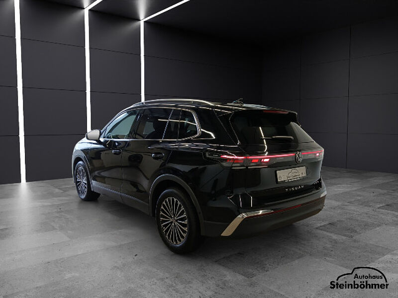 Volkswagen Tiguan Elegance 1.5eTSI DSG IQ. Light NAV AHK ACC
