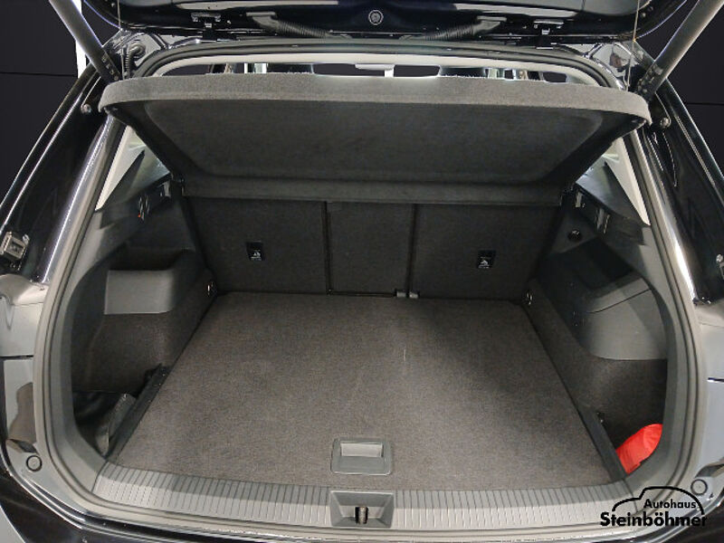 Volkswagen Tiguan Elegance 1.5eTSI DSG IQ. Light NAV AHK ACC