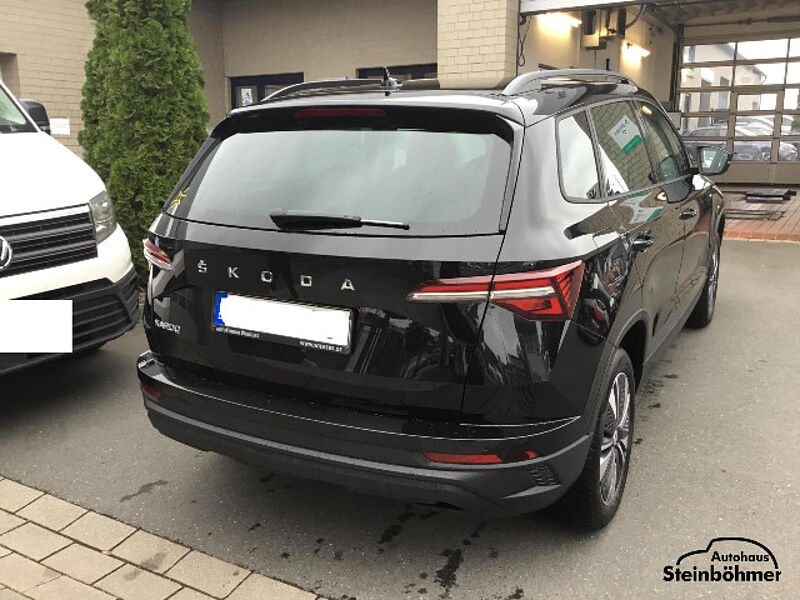 SKODA Karoq Tour 1.5TSI DSG LED NAV AHK SHZ SmartLink