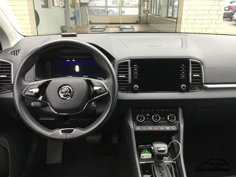 SKODA Karoq Tour 1.5TSI DSG LED NAV AHK SHZ SmartLink