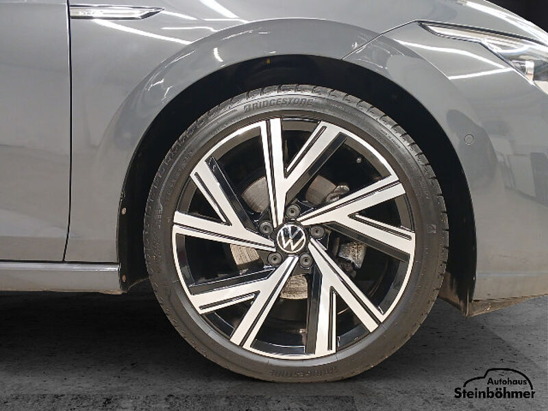 Volkswagen Golf Style 2.0TDI DSG Navi LED 18Zoll Sport ACC