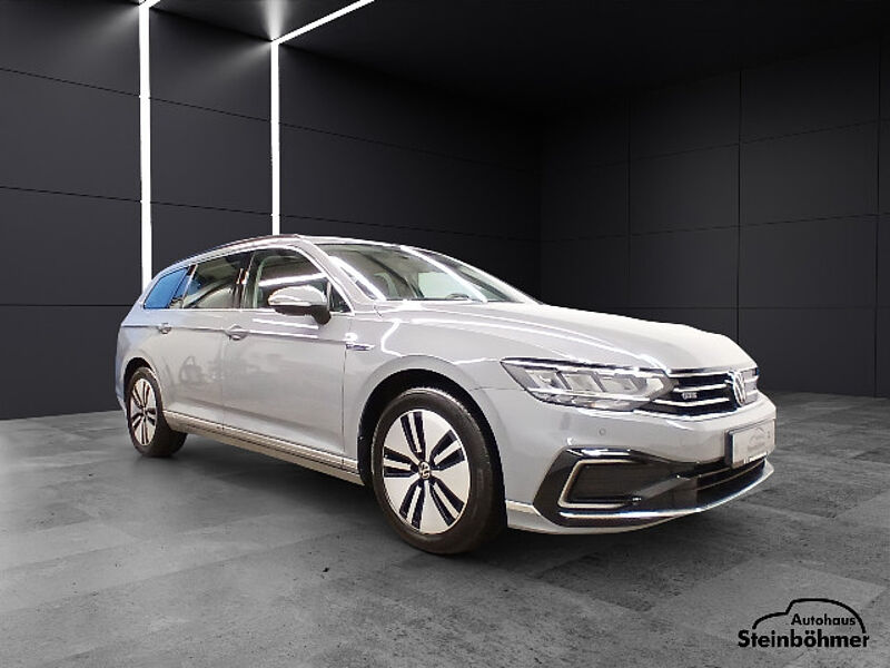 Volkswagen Passat Variant GTE 1.4TSI DSG LED NAV AHK ACC