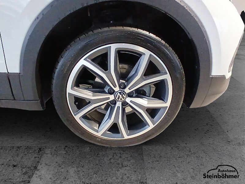 Volkswagen T-Cross Style 1.0TSI AHK Navi IQLight RearView