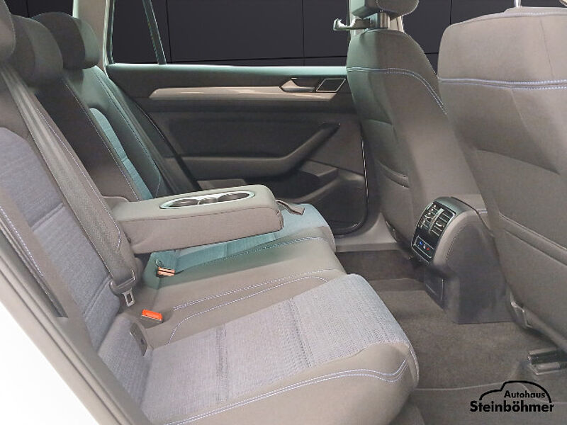 Volkswagen Passat Variant GTE Standhzg AHK LED RearView