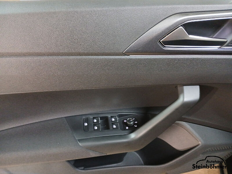 Volkswagen Polo Style 1.0TSI IQLight RearView AppConnect