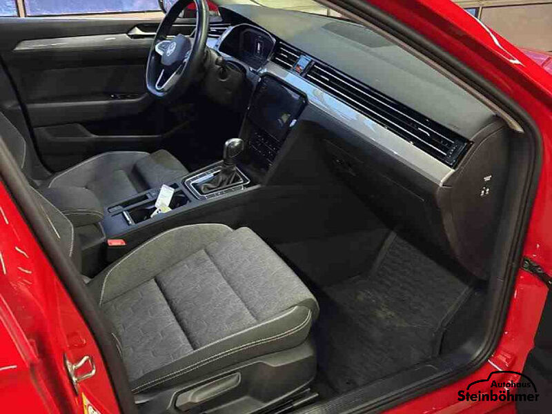 Volkswagen Passat Variant Business 2.0TDI DSG LED NAVPro