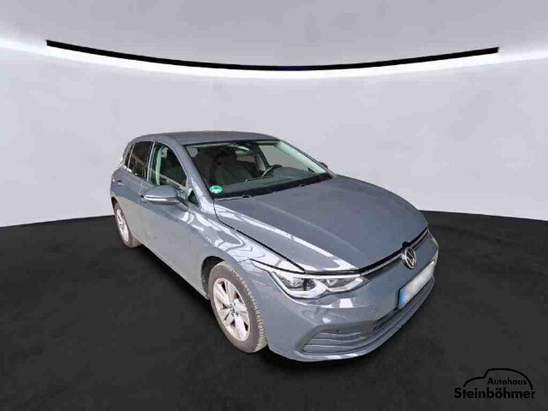 Volkswagen Golf Life 1.5TSI LEDPlus NAV SHZ RearView AppCon