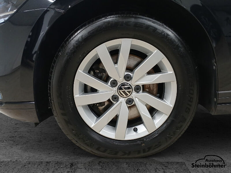 Volkswagen Passat Variant 2.0TDI DSG LED AHK Standhzg