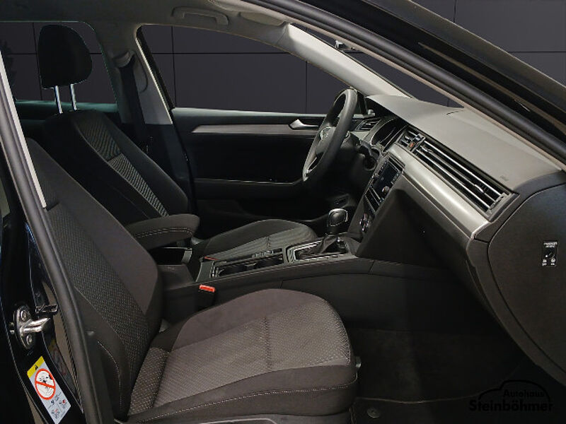 Volkswagen Passat Variant 2.0TDI DSG LED AHK Standhzg