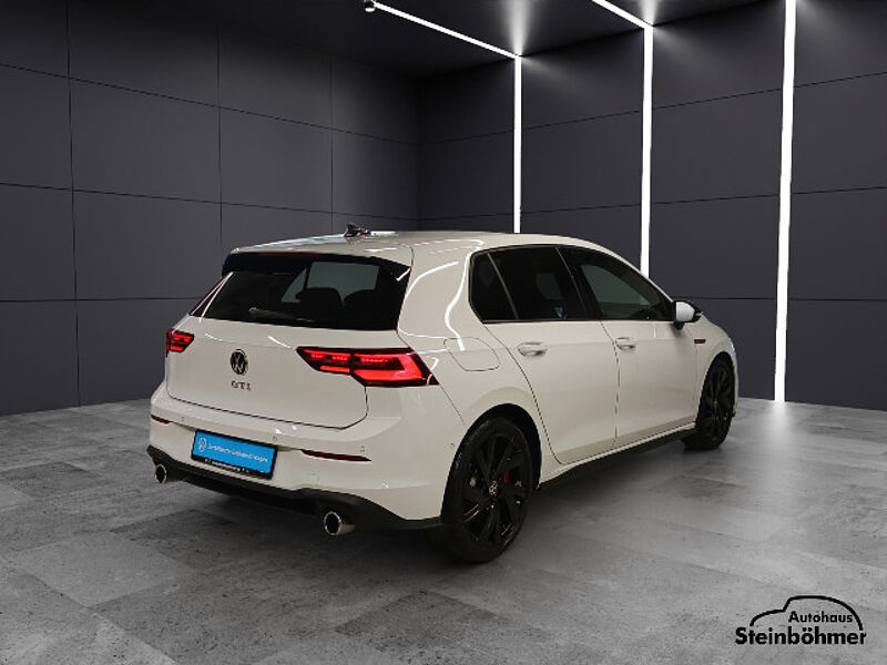 Volkswagen Golf GTI DSG Navi BlackStyle Pano RearView