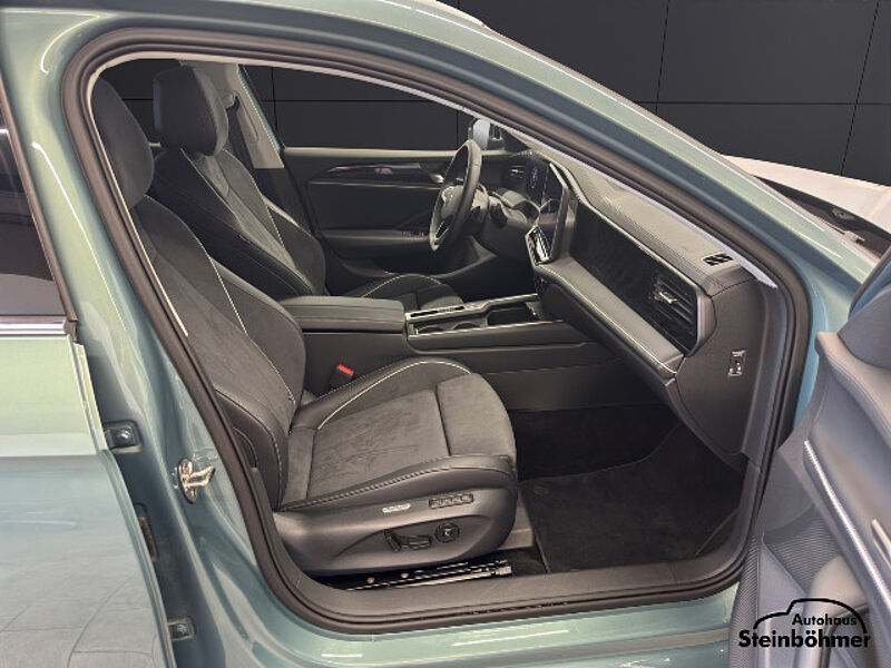 Volkswagen Passat Business 1.5eTSI DSG LED NAV AHK ACC