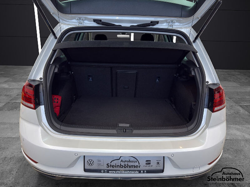 Volkswagen Golf IQ. Drive 1.0TSI NAV ACC SHZ BlindSpot