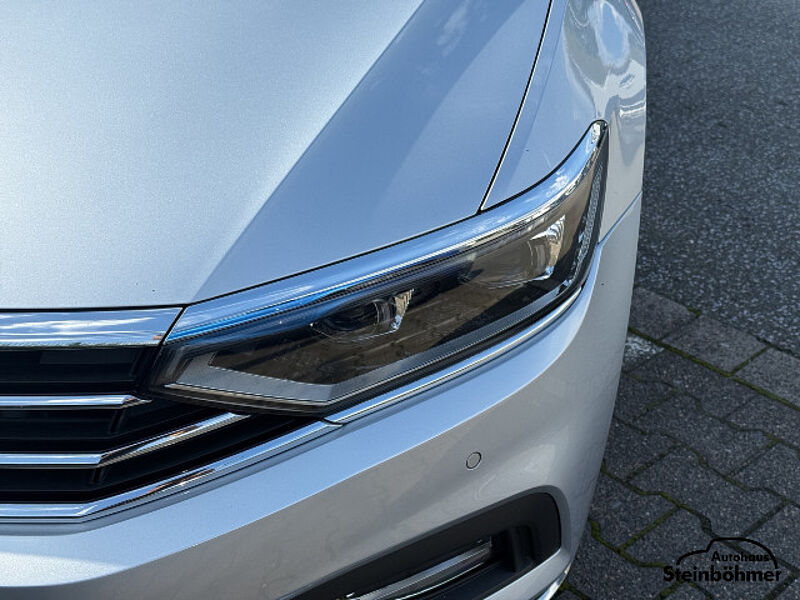 Volkswagen Passat Variant Elegance 2.0TDI DSG Navi AHK