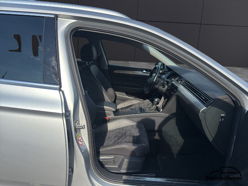 Volkswagen Passat Variant Elegance 2.0TDI DSG Navi AHK