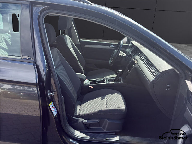 Volkswagen Passat Variant 1.5TSI DSG Navi LED Kamera