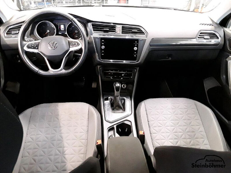 Volkswagen Tiguan Life 2.0TDI DSG LED NAV AHK ACC RearView