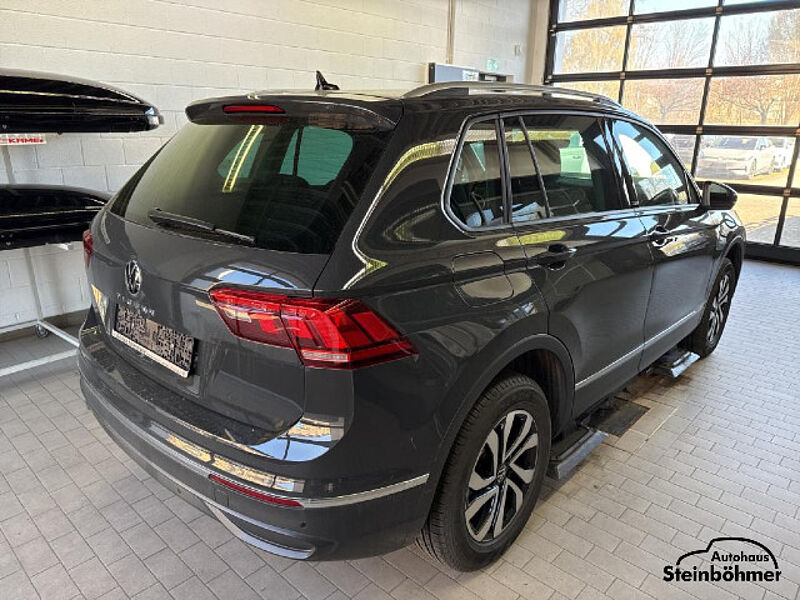 Volkswagen Tiguan ACTIVE 2.0TDI DSG LED NAV AHK ACC SHZ