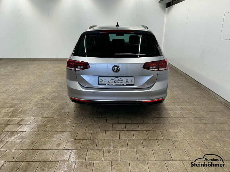 Volkswagen Passat Variant Business 1.5TSI DSG LED NAV AHK